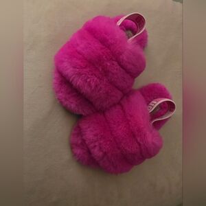 UGG Fluffy Slides - Elastic Back  Child's Size 9
